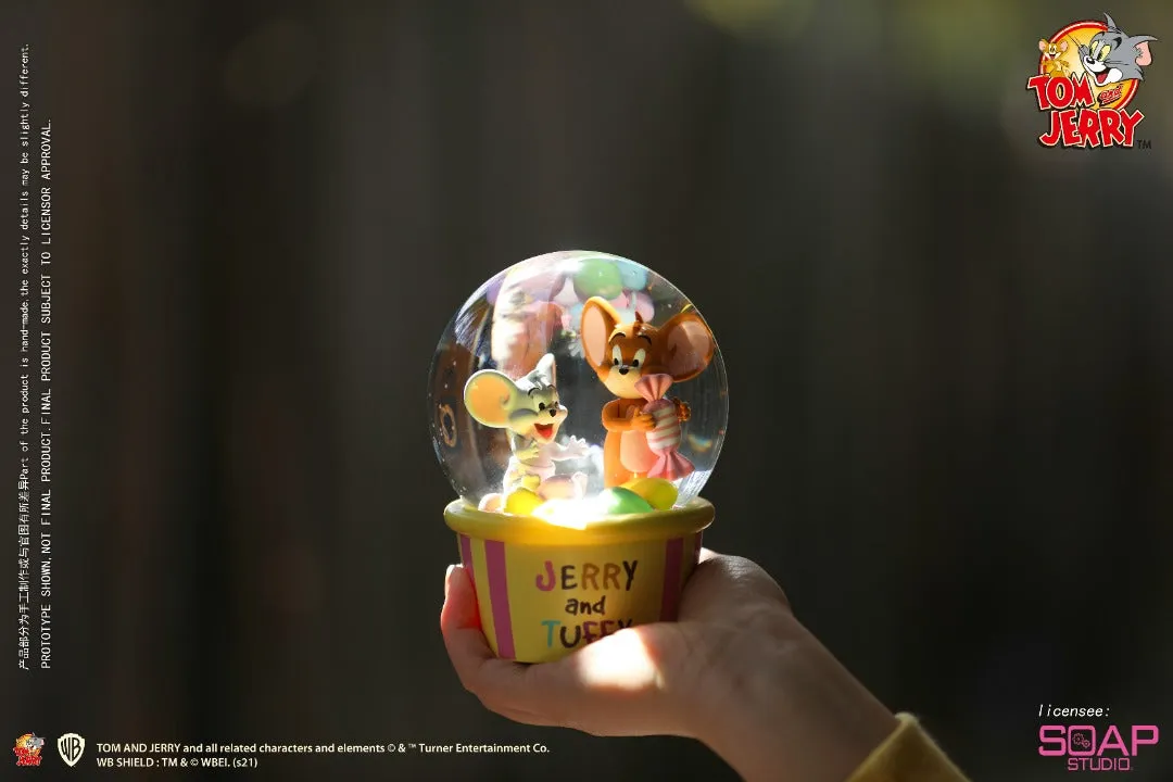 Soap Studio CA302 Tom and Jerry: Candy Snow Globe